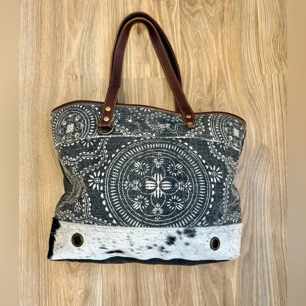 Myra Bag Blue Eternity Tote Bag NWOT